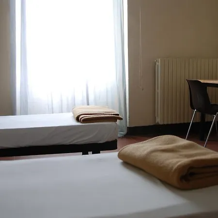 Il Chiostro And 호스텔 알레산드리아