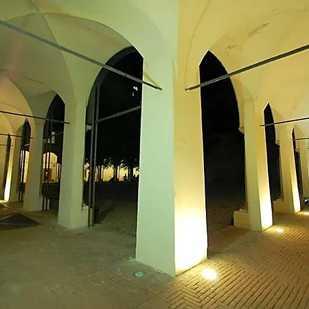 Il Chiostro And İskenderiye