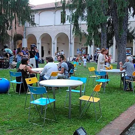 Il Chiostro And بيت شباب أليساندريا